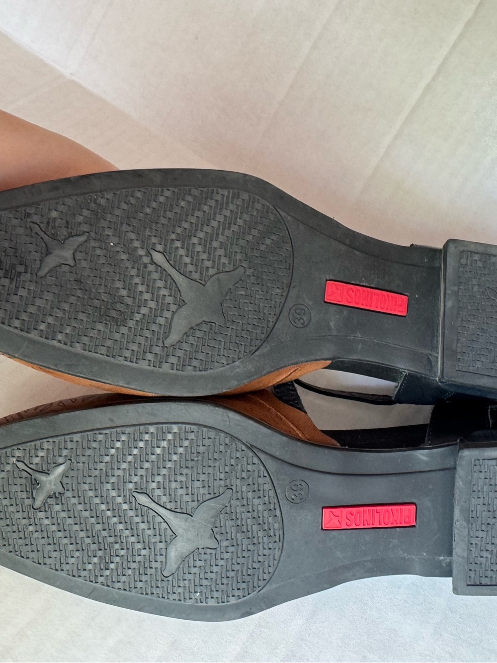 Pikolinos Benissa Flat Leather Sandals - Picture 12 of 13